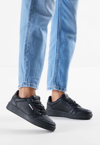 BRITISH KNIGHTS Sneaker low 'Noors' i sort