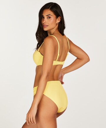 Hunkemöller Bikini Top in Yellow
