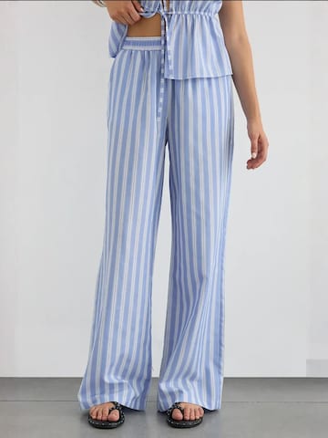 Hiccup Wide Leg Hose in Blau: Vorderseite