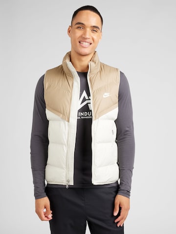 Gilet Nike Sportswear en vert : devant