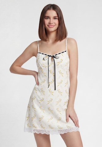 MYMO - Vestido en blanco: frente