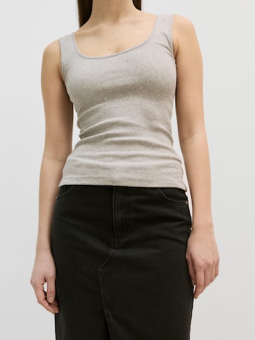 EDITED Top 'Quinta' in Grey: front