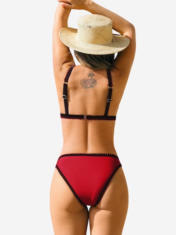 Cupshe Triangle Bikini in Red