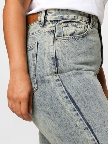 Nasty Gal Plus Regular Jeans in Blau