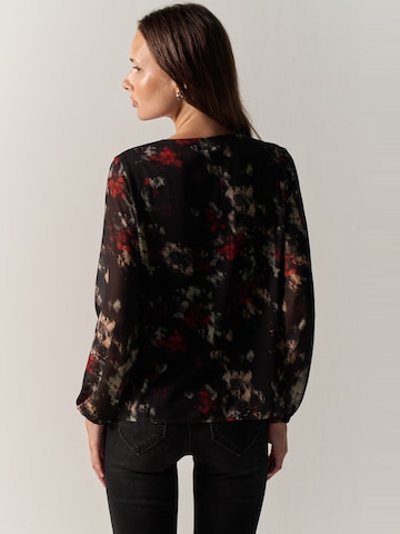 Camicia da donna di KOROSHI in nero