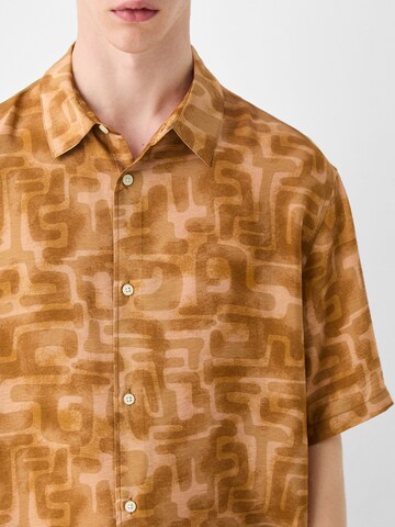 Bershka Comfort fit Button Up Shirt in Brown