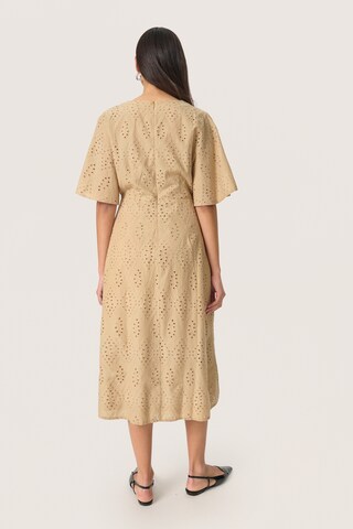 Robe 'Joella' SOAKED IN LUXURY en beige