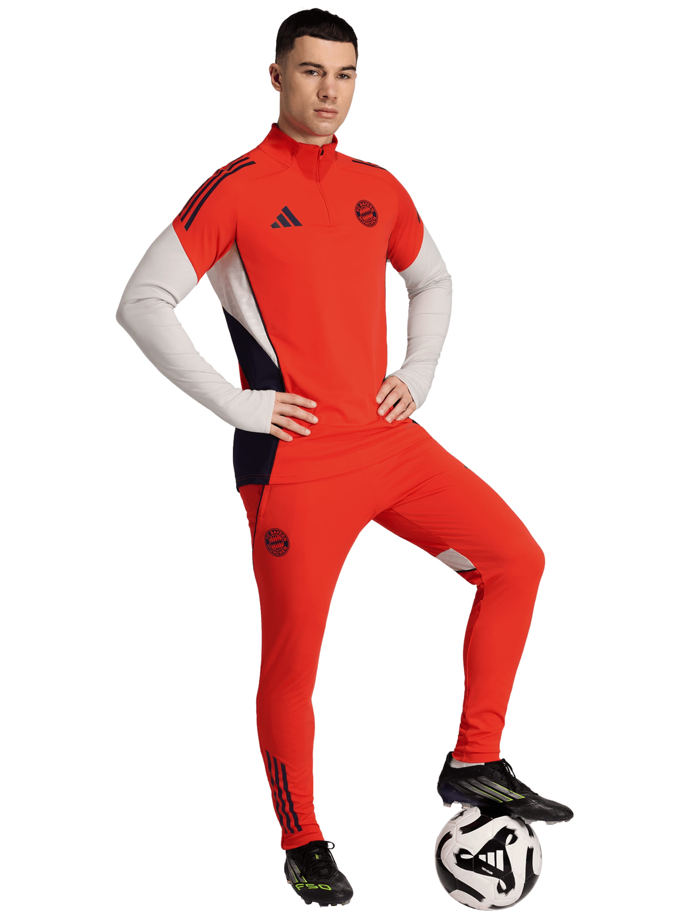 Coupe slim Pantalon de sport 'FC Bayern München 2025/2026 Tiro25 Competition' ADIDAS PERFORMANCE en rouge : devant