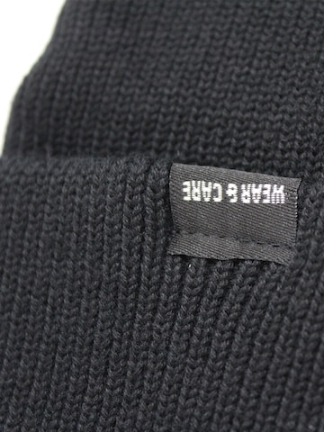 Surf Monkey Beanie in Black