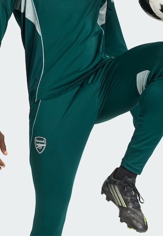 ADIDAS PERFORMANCE - Slimfit Pantalón deportivo 'FC Arsenal Tiro 25 Competition' en verde