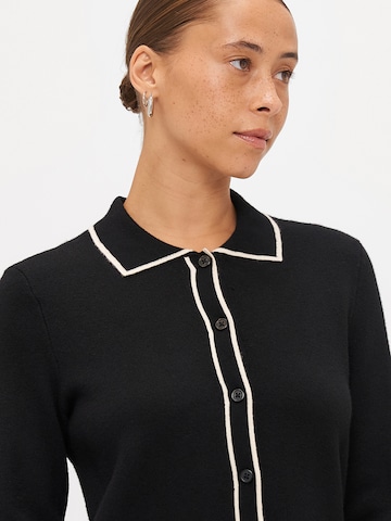 Vero Moda Petite Knit cardigan 'VMGOLD' in Black