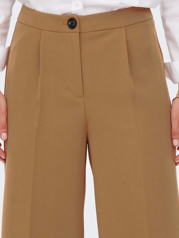 ONLY Wide leg Pleat-Front Pants 'WENDY' in Brown