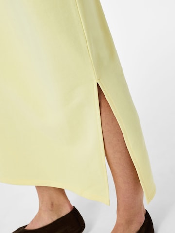 PIECES - Vestido 'PCCHILLI' en amarillo