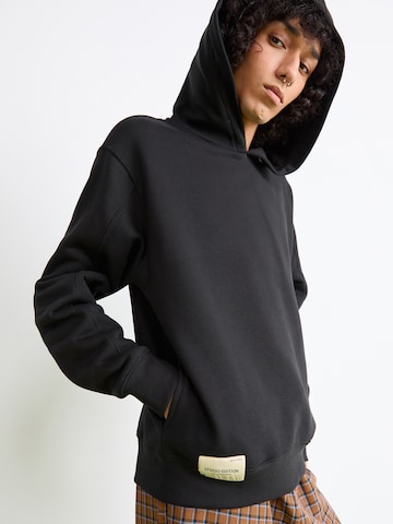 ALPHA INDUSTRIES Μπλούζα φούτερ 'Studio Edition' σε μαύρο