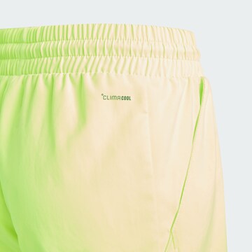 ADIDAS PERFORMANCE Regular Sportshorts 'Club Tennis' in Grün