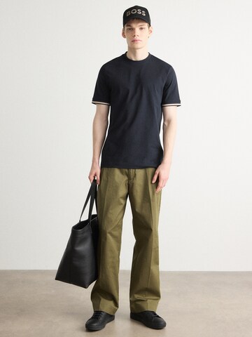 Tricou 'Thompson' de la BOSS pe albastru