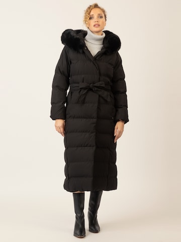 APART Winter Coat in Black: front