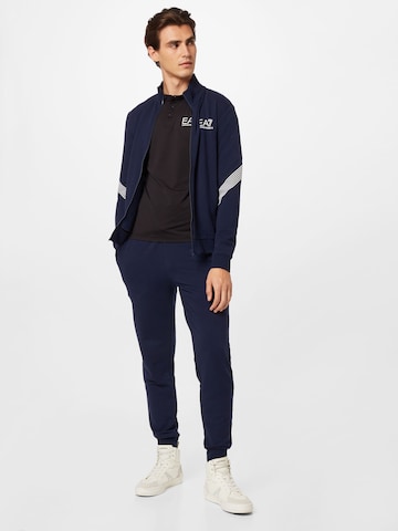 EA7 Emporio Armani Λειτουργικό μπλουζάκι σε μαύρο