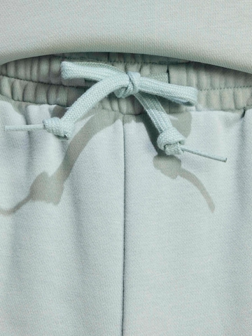 ADIDAS SPORTSWEAR regular Παντελόνι φόρμας 'Essentials' σε πράσινο