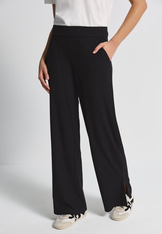 Street One Studio Loose fit Pants in Black: front