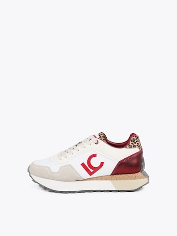 Sneaker low de la Lola Casademunt pe alb: față
