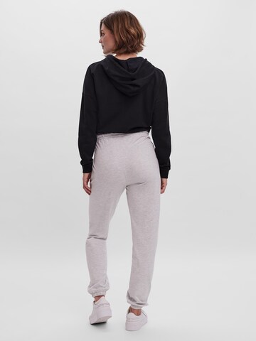 VERO MODA - Tapered Pantalón 'Octavia' en gris