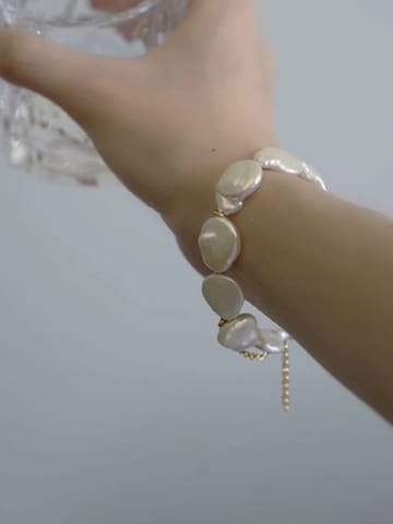 Braccialetto 'Baroque' di LanLivia in oro