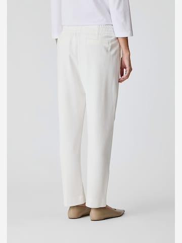 regular Pantaloni di MAERZ Muenchen in bianco