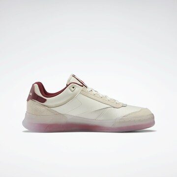 Sneaker low 'Club C' de la Reebok pe bej