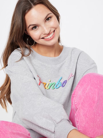 Olivia Rubin - Sweatshirt 'CECILIA' em cinzento