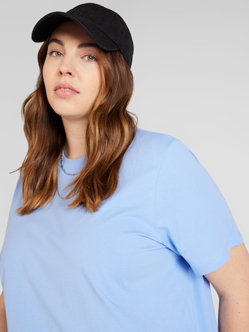 PIECES Curve T-Shirt 'RIA' in Blau