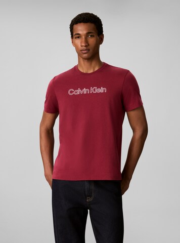 T-Shirt Calvin Klein en rouge : devant