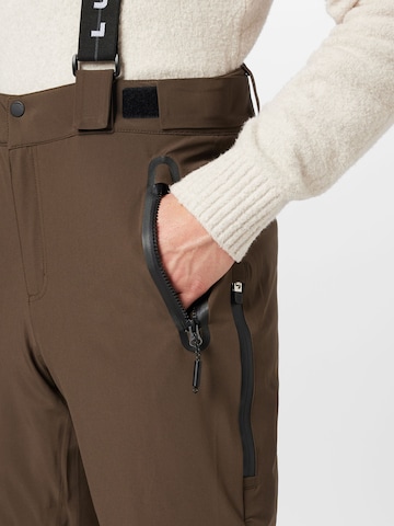 Regular Pantalon de sport 'KORTEPOHJA' LUHTA en vert