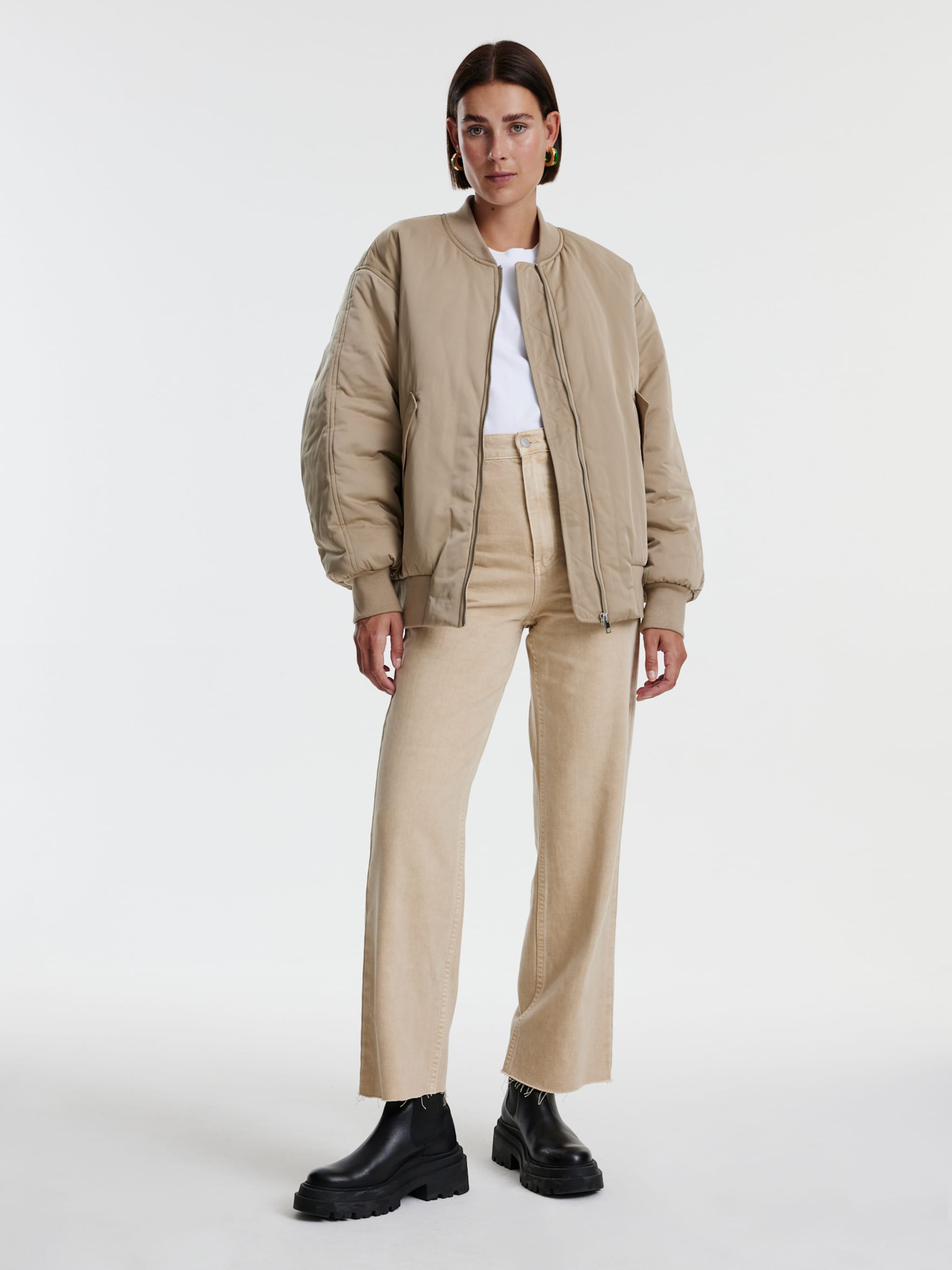 EDITED Producten Tussenjas 'Nikita' Beige