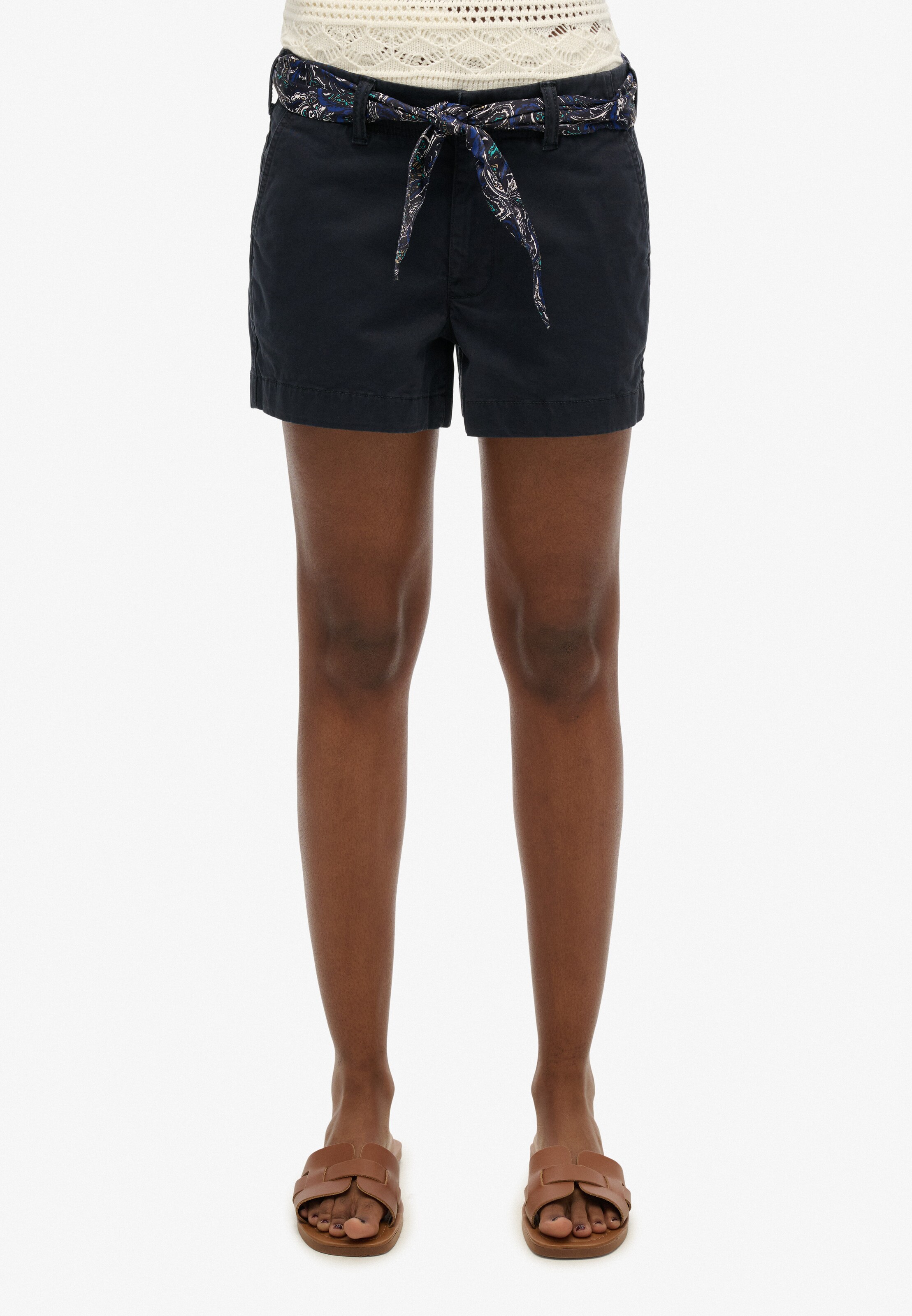 Coupe slim Pantalon chino 'Classic' Superdry & Co en bleu : devant
