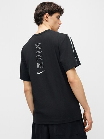 Tricou de la Nike Sportswear pe negru