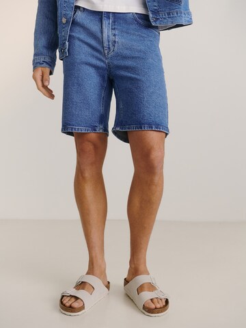 Guido Maria Kretschmer Men Regular Shorts 'Enzo' in Blau: predná strana