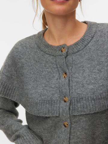 VERO MODA - Cárdigan en gris