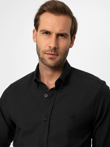 Coupe regular Chemise Dandalo en noir