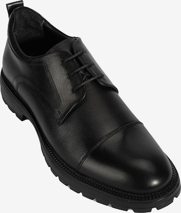 Desa - Zapatillas 'Schnürschuhe' en negro: frente