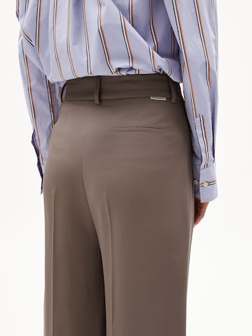 Regular Pantalon ARMEDANGELS en marron