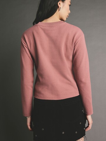 Next Пуловер в розово