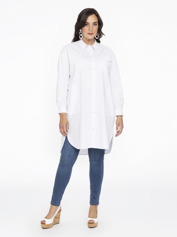 Yoek Blouse in White