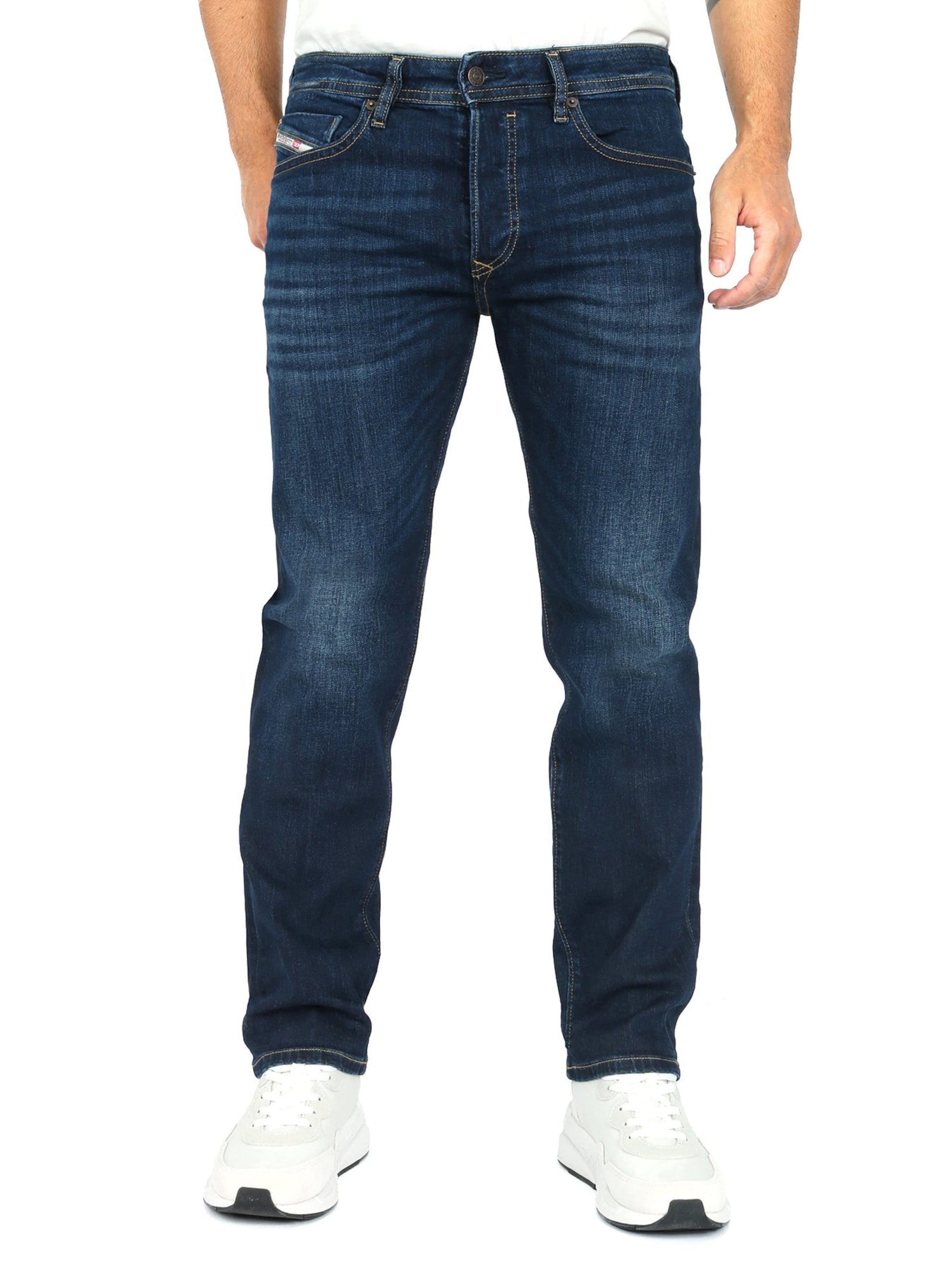 DIESEL Tapered Jeans 'BUSTER-X'‌‌‌‌‌‌‌ in Blau