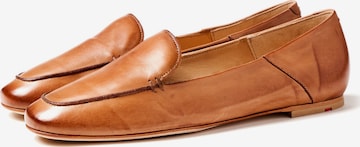 LLOYD Classic Flats in Brown: front