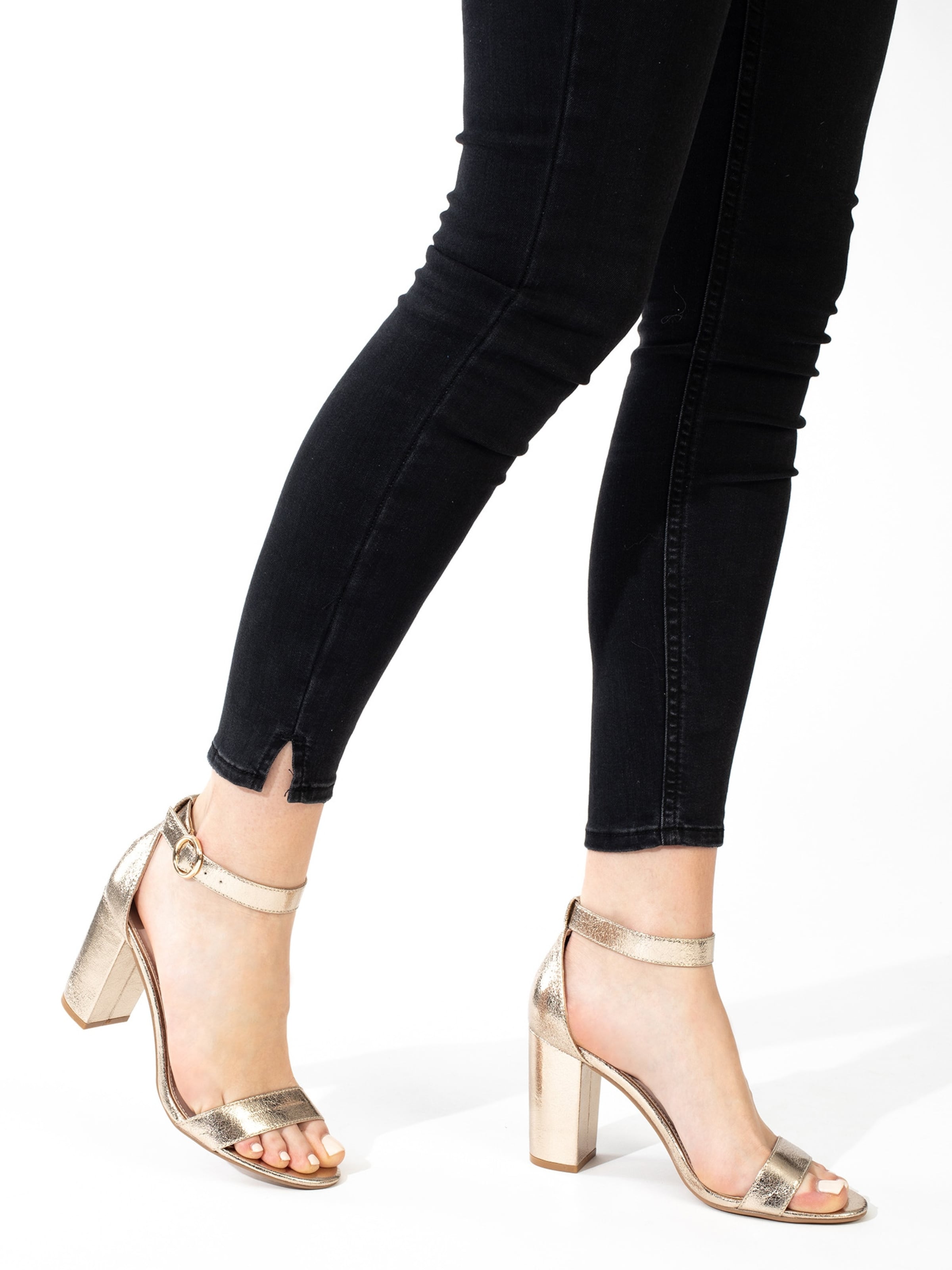 Celena Strap sandal 'Claudia' in Gold