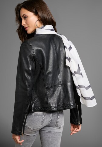 LAURA SCOTT Wrap in White