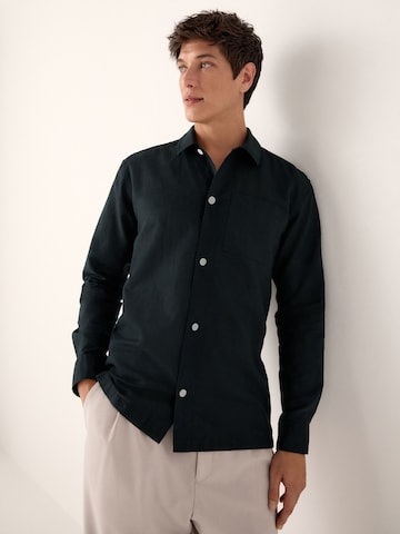 Coupe regular Chemise Next en noir : devant