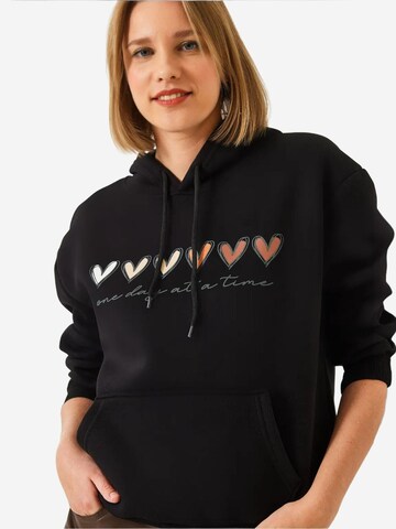 Bianco Lucci Sweatshirt in Schwarz: Vorderseite