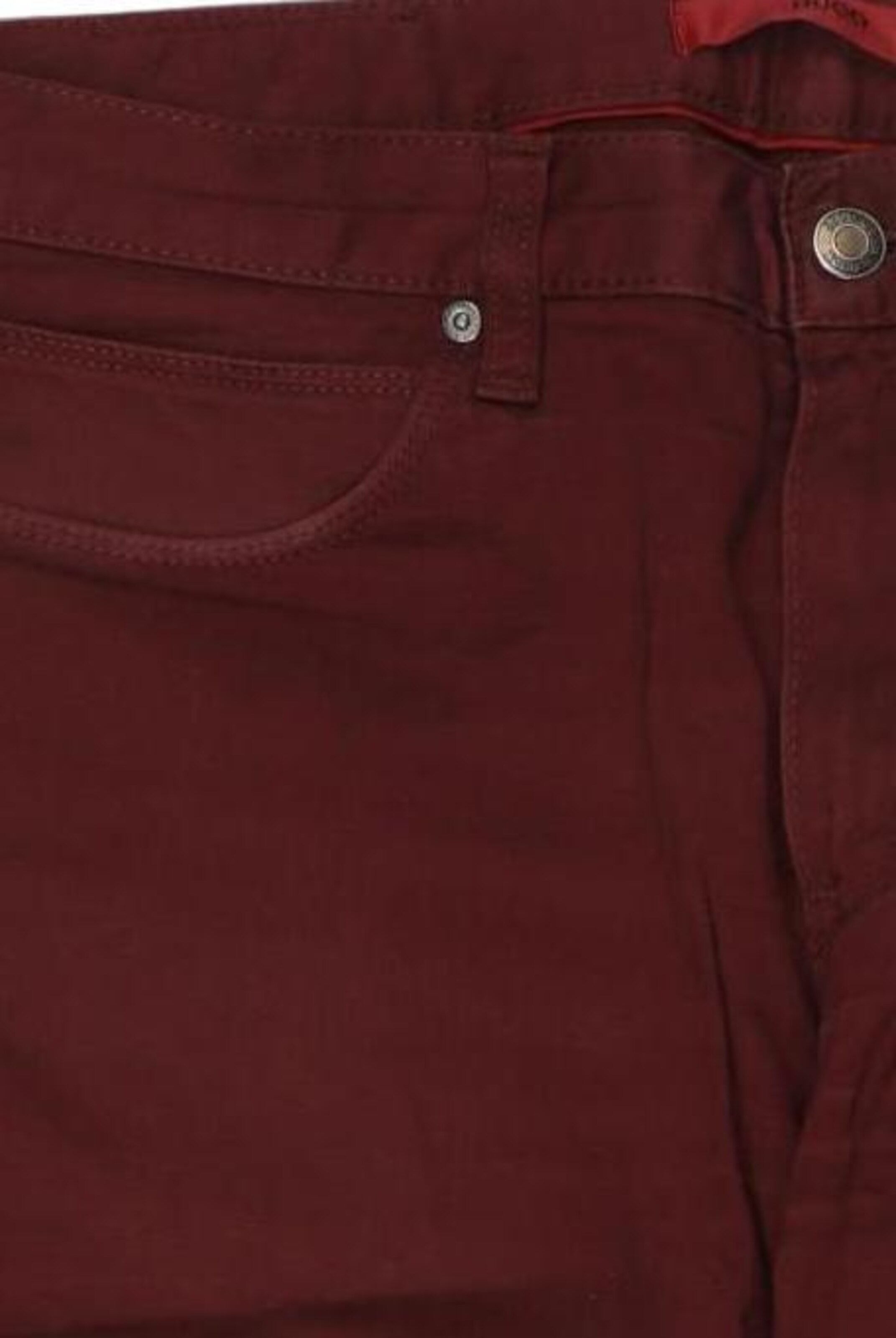 HUGO Shorts in 34 in Red
